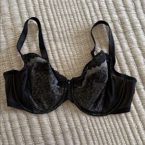 LAST CHANCE! Wacoal Black Lace Bra 40DD
